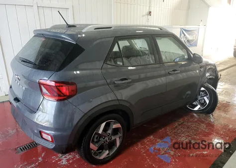 2025 Hyundai Venue Sel z USA, uszkodzony, nr VIN KMHRC8A38SU392643